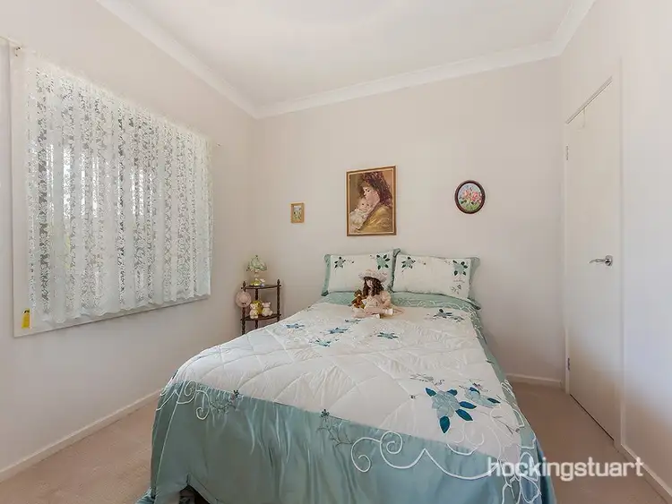 Seventh view of Homely house listing, 8 Renfrey Garden, Caroline Springs VIC 3023