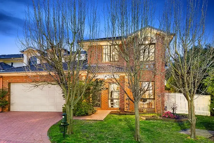 25 Illowra Walk, Blackburn South VIC 3130