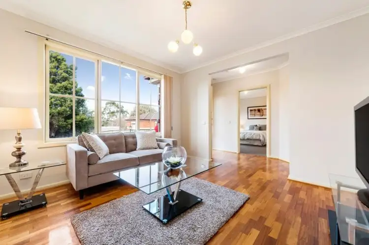 Second view of Homely unit listing, 6/111 Martins Lane, Viewbank VIC 3084