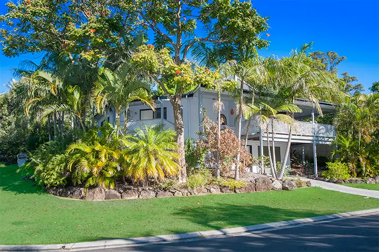 13 Bottlebrush Crescent, Suffolk Park NSW 2481