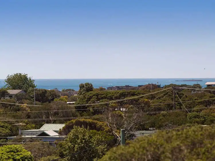 9 Foam Avenue, Blairgowrie VIC 3942