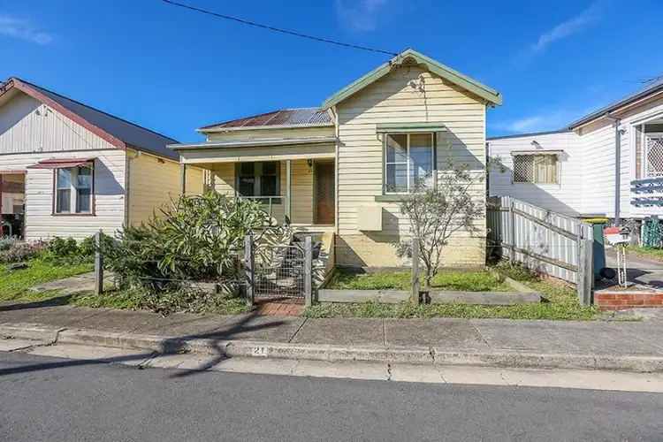 21 Tarin Street, Mayfield East NSW 2304