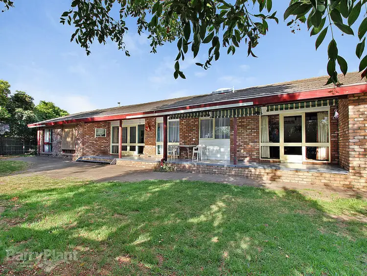 8 Kristen Court, Boronia VIC 3155