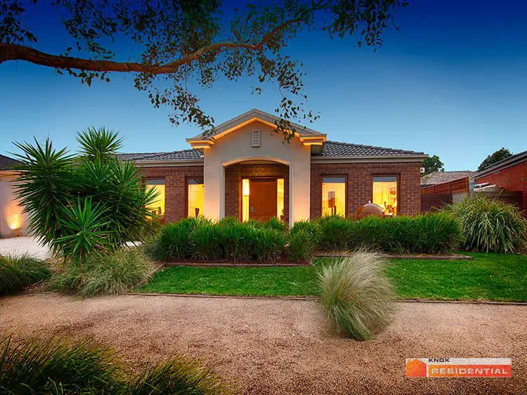 32 Paringa Drive, Ferntree Gully VIC 3156