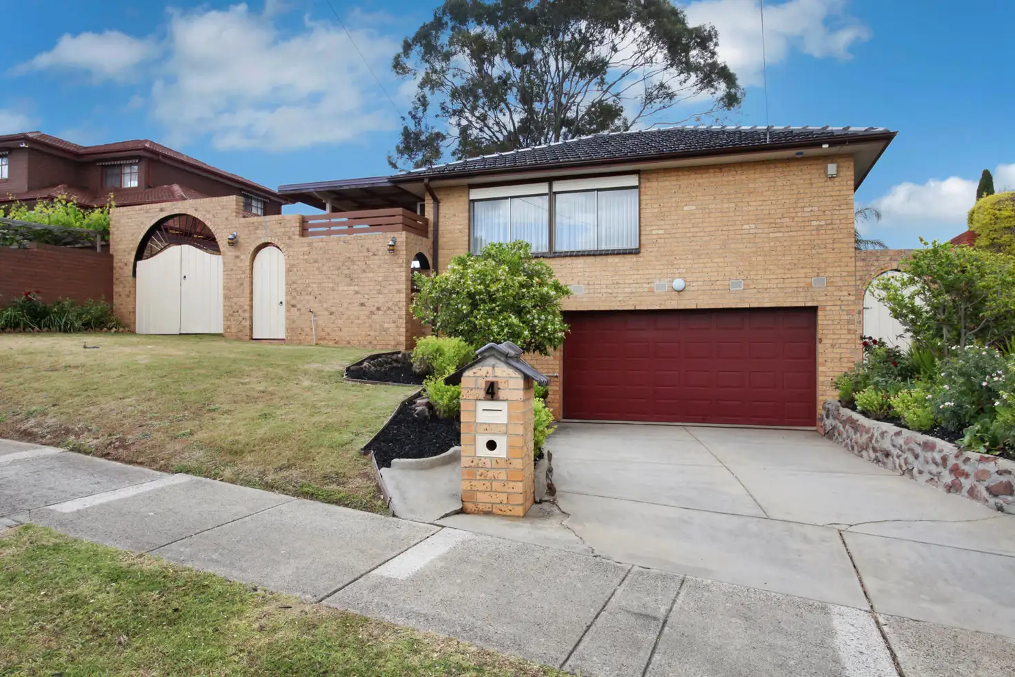 Main view of Homely house listing, 4 Castleton Court, Gladstone Park VIC 3043
