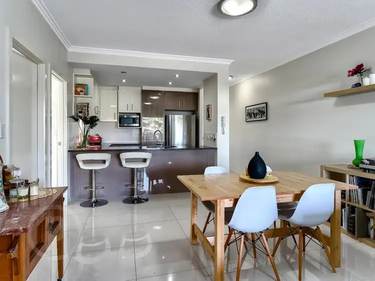 Sixth view of Homely unit listing, U2/70 Wagner Road, Clayfield QLD 4011
