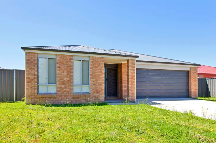 69 Royce Crescent, Lavington NSW 2641
