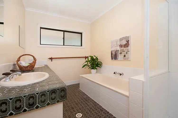 Fourth view of Homely house listing, 5 Pamela Drive, Chilcotts Grass NSW 2480