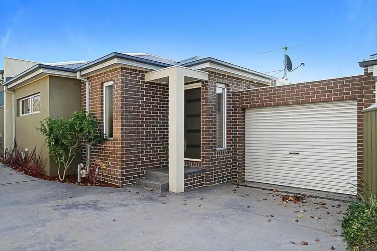 2/19 Nicholson Avenue, Reservoir VIC 3073