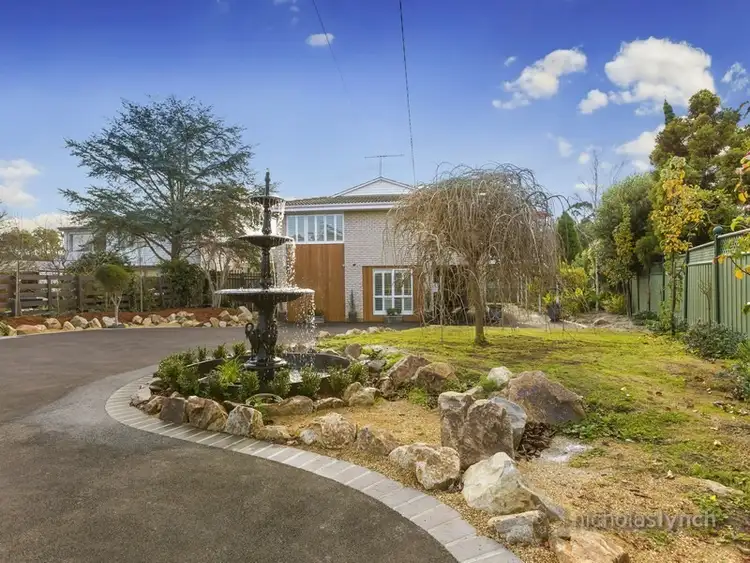 33 Koornalla Crescent, Mount Eliza VIC 3930