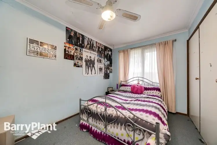 Seventh view of Homely house listing, 5 Jamie Close, Cranbourne VIC 3977