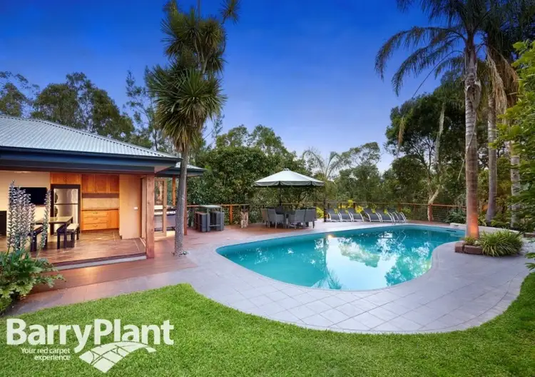 9 Research-Warrandyte Road, Research VIC 3095