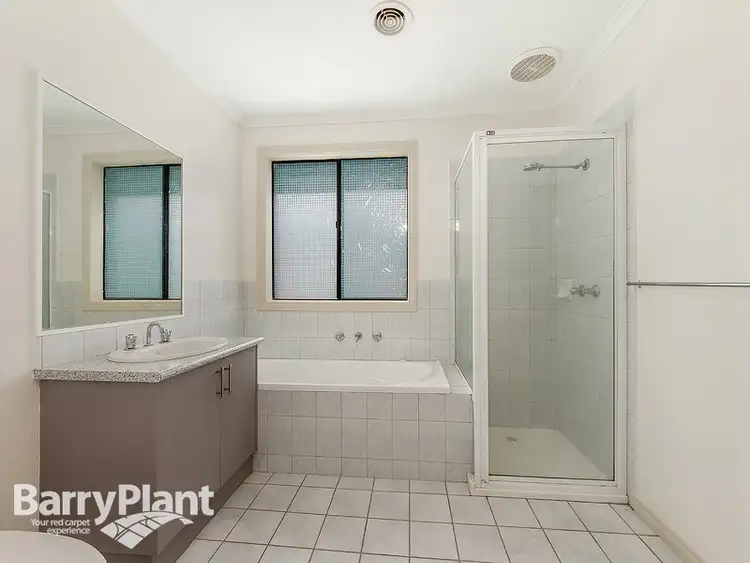 Seventh view of Homely house listing, 31 Moonstone Circuit, St Albans VIC 3021