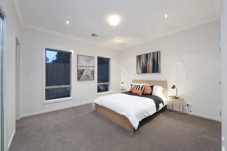 Fifth view of Homely unit listing, 2/273 Dandelion Drive, Rowville VIC 3178