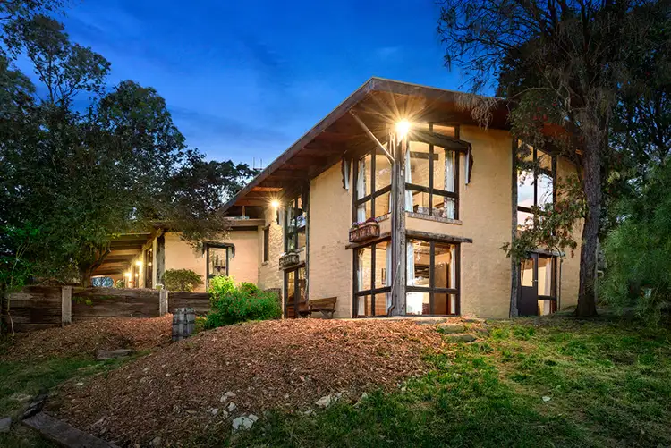 6 Caroline Crescent, Hurstbridge VIC 3099