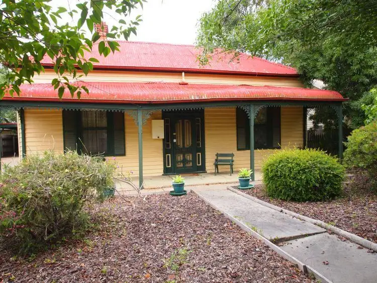 33 Mitchell Street, Bairnsdale VIC 3875