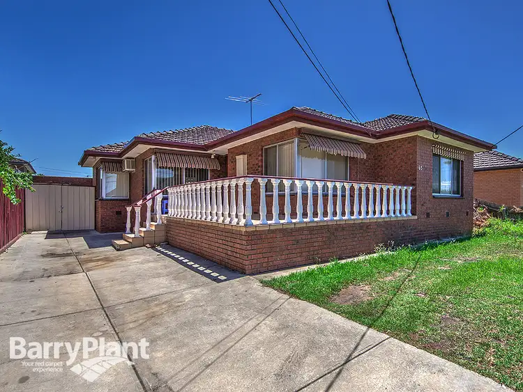 63 Mulhall Drive, St Albans VIC 3021
