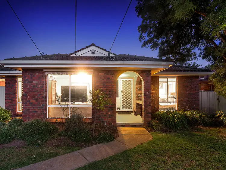 15 Huntingfield Drive, Hoppers Crossing VIC 3029