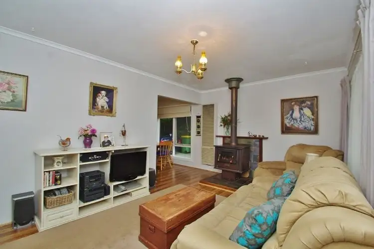 Second view of Homely house listing, 5 Centre Grove, Healesville VIC 3777