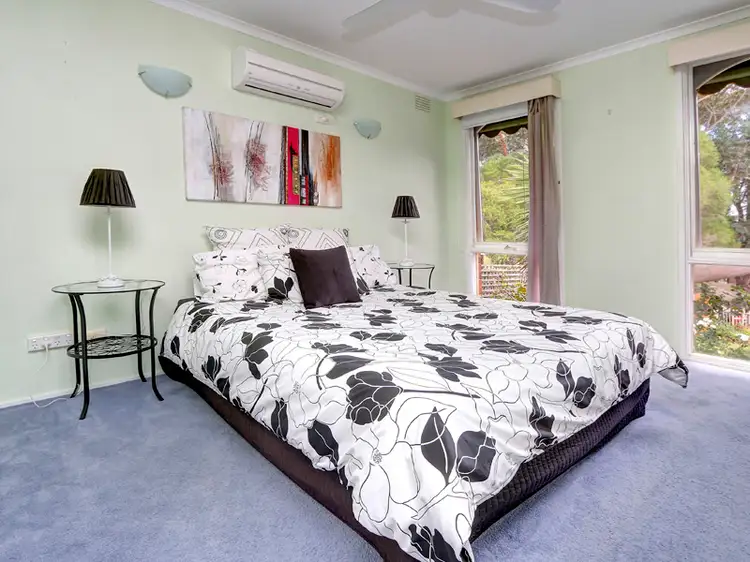 Fifth view of Homely house listing, 8 Illawarra Close, Frankston VIC 3199