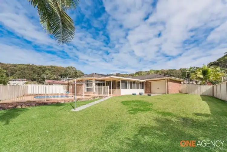 Second view of Homely house listing, 5 Callistemon Close, Caves Beach NSW 2281