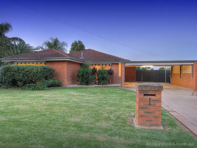 1 Grevillea Crescent, Lake Albert NSW 2650