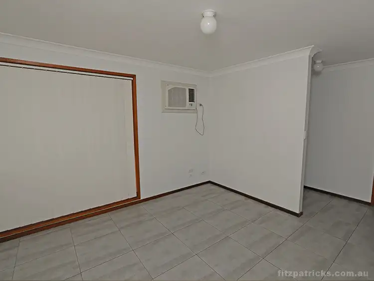 Fifth view of Homely house listing, 25 Pinaroo Drive, Glenfield Park NSW 2650