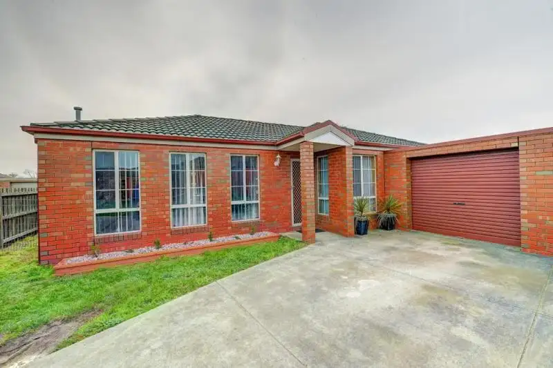Main view of Homely unit listing, 2/58 Elaine Avenue, Alfredton VIC 3350