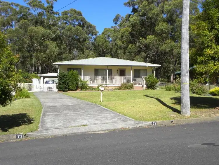 71 Suncrest Ave, Sussex Inlet NSW 2540