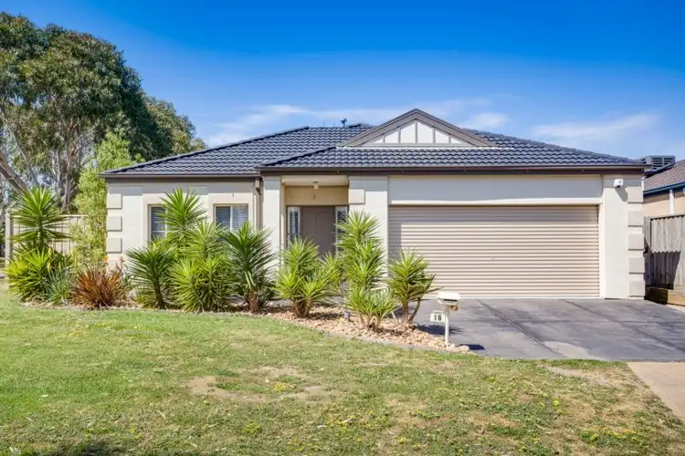 16 Esperance Crt, Mount Martha VIC 3934