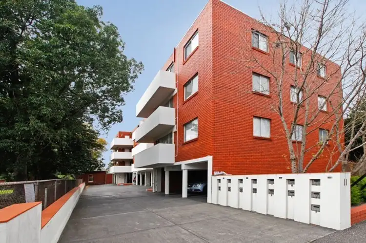 9/11 Nicholson Street, Footscray VIC 3011