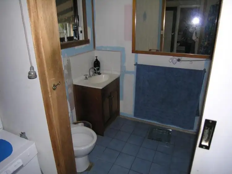 Fifth view of Homely house listing, 5 Newton Street, Seaspray VIC 3851