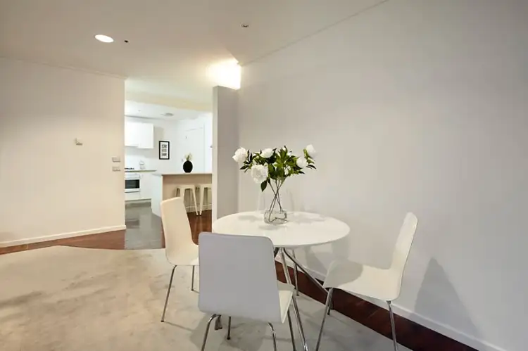 Fifth view of Homely apartment listing, 3a/9 Beach Street, Port Melbourne VIC 3207