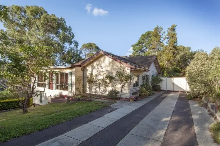 Second view of Homely house listing, 3 Derwent Place, Watsonia North VIC 3087