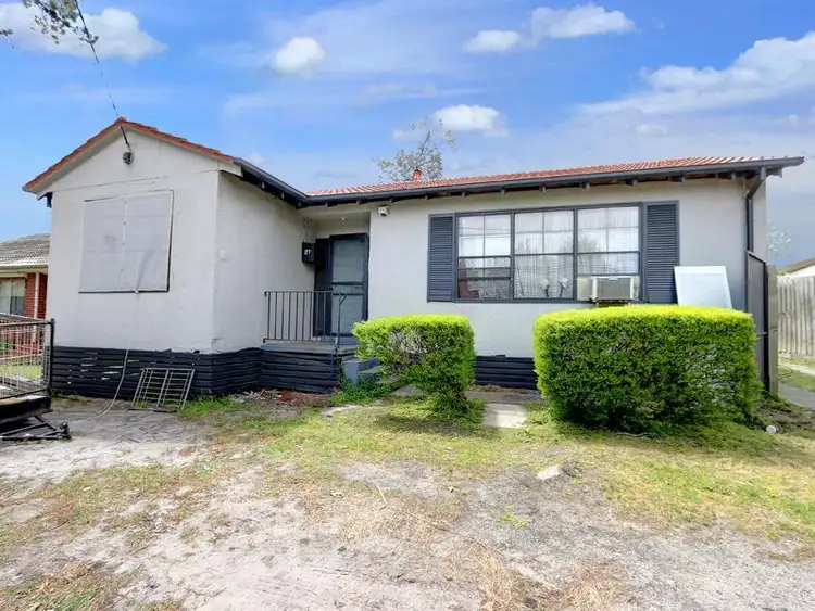27 Aleppo Crescent, Frankston North VIC 3200