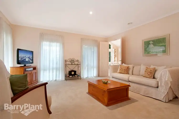 Fourth view of Homely house listing, 2 Glenside Walk, Berwick VIC 3806