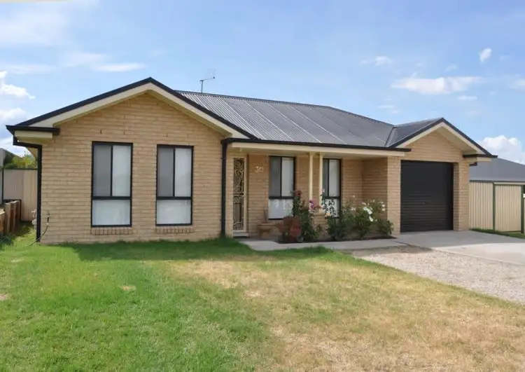 30 Sundown Drive, Kelso NSW 2795