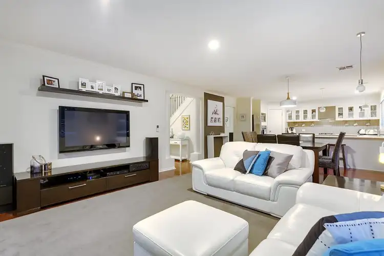 Sixth view of Homely house listing, 2/8 Brenda Court, Croydon VIC 3136