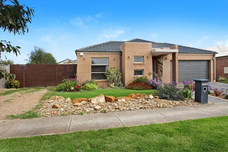 10 Paperbark Drive, Brookfield VIC 3338