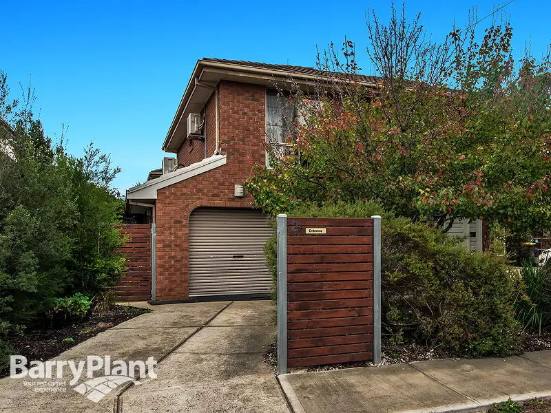 Main view of Homely townhouse listing, 2/4 Bond Avenue, St Albans VIC 3021