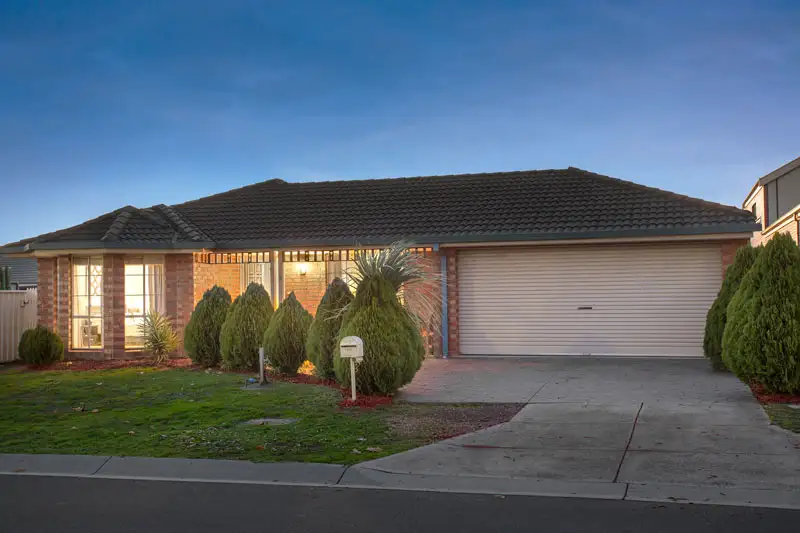 Main view of Homely house listing, 2 Glenview Court, Hillside VIC 3037