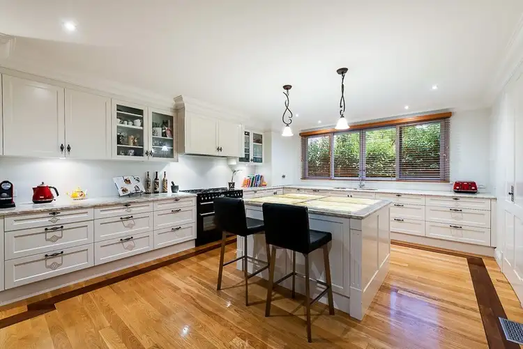 Fifth view of Homely house listing, 2 Tudor Court, Balwyn North VIC 3104
