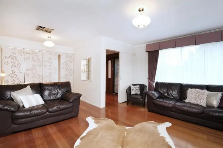 Fifth view of Homely house listing, 29 Aylesbury Crescent, Gladstone Park VIC 3043