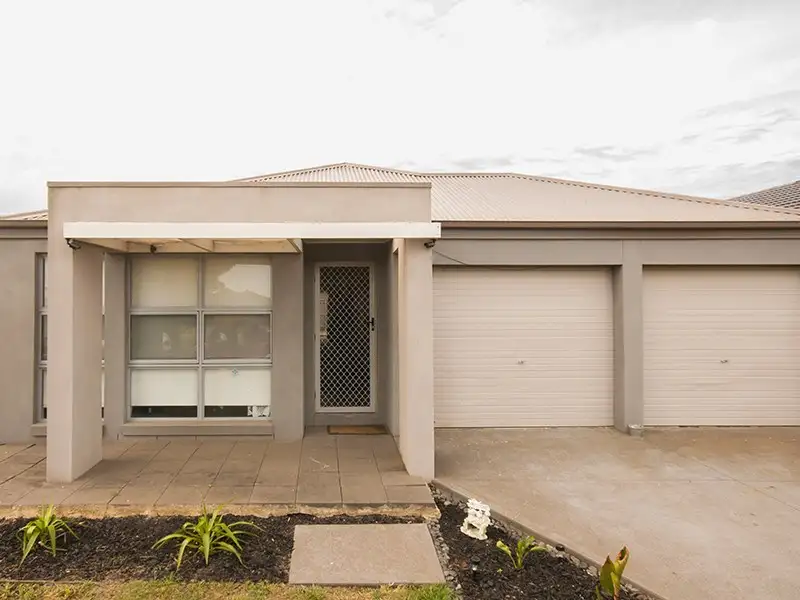 Main view of Homely house listing, 10 Barmera Way, Truganina VIC 3029