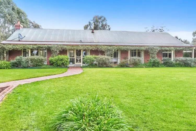 85 Swanwater Drive, Longlea VIC 3551