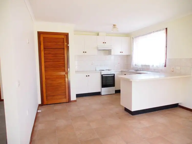 Second view of Homely house listing, 4 Karee Court, Bairnsdale VIC 3875