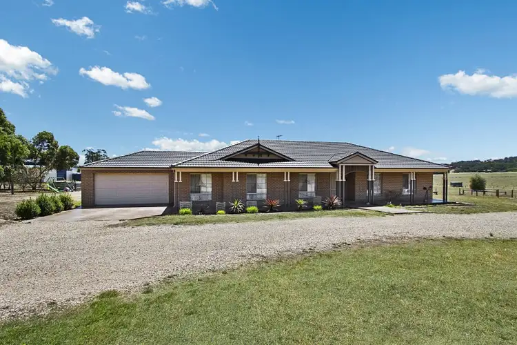 2 Lowell Court, Kilmore VIC 3764
