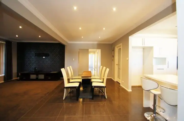 Fourth view of Homely house listing, 2 Nourell Court, Meadow Heights VIC 3048