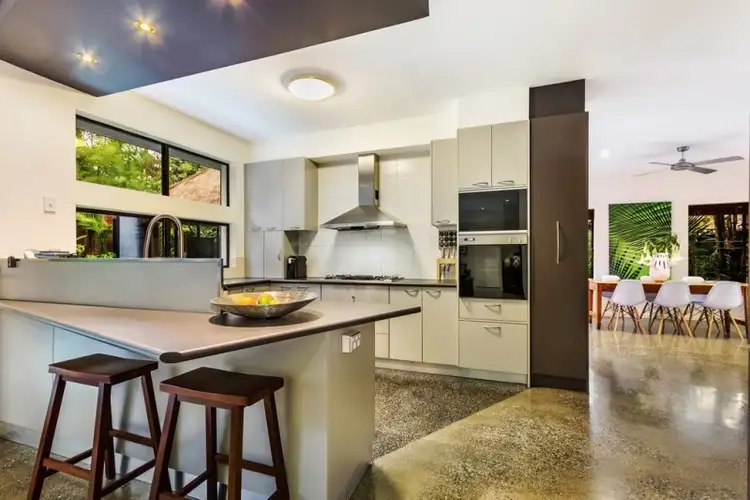 Fourth view of Homely house listing, 327 Hawthorn Road, Vermont South VIC 3133