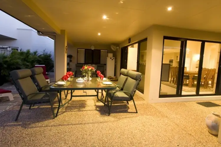 13 Castaway Court, Kawana Island QLD 4575